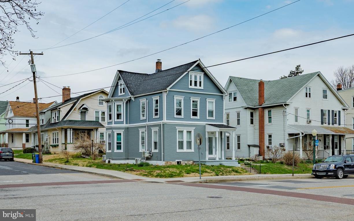 Fully leased, recently renovated duplex located in the heart of New Cumberland Borough. Tenants are responsible for all utilities, providing an efficient operating structure for ownership. This is an excellent opportunity to acquire a turnkey multifamily asset with stable rental income and add a strong investment to your portfolio. Submit your offer today, this opportunity will not last long.
