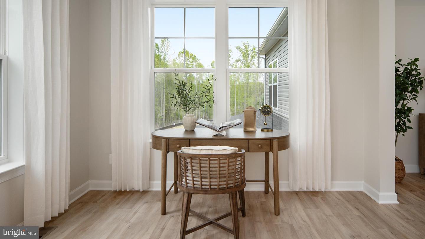 SOUTH LAKE - Residential