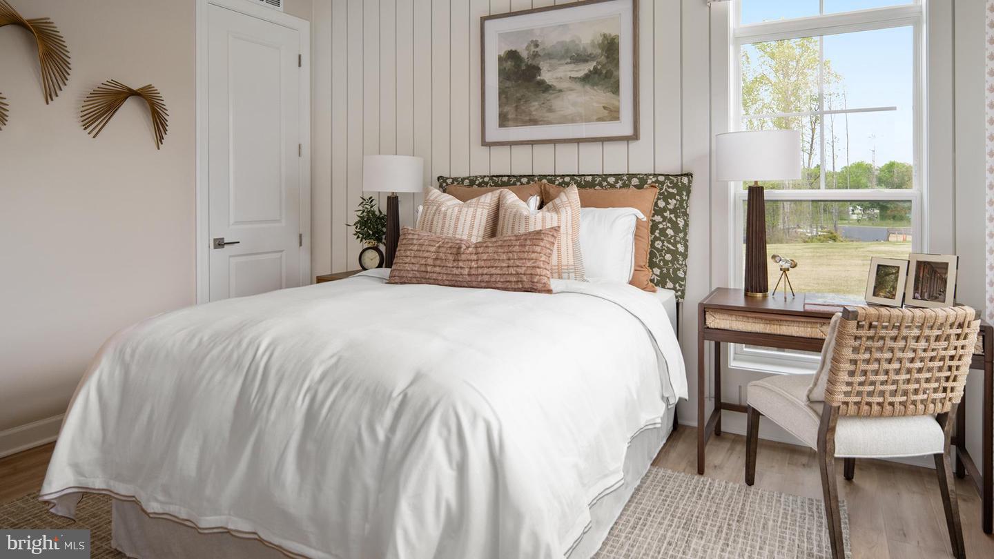 SOUTH LAKE - Residential