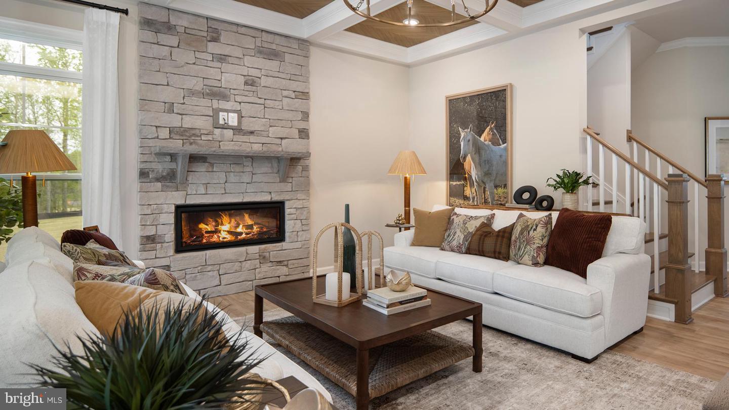 SOUTH LAKE - Residential