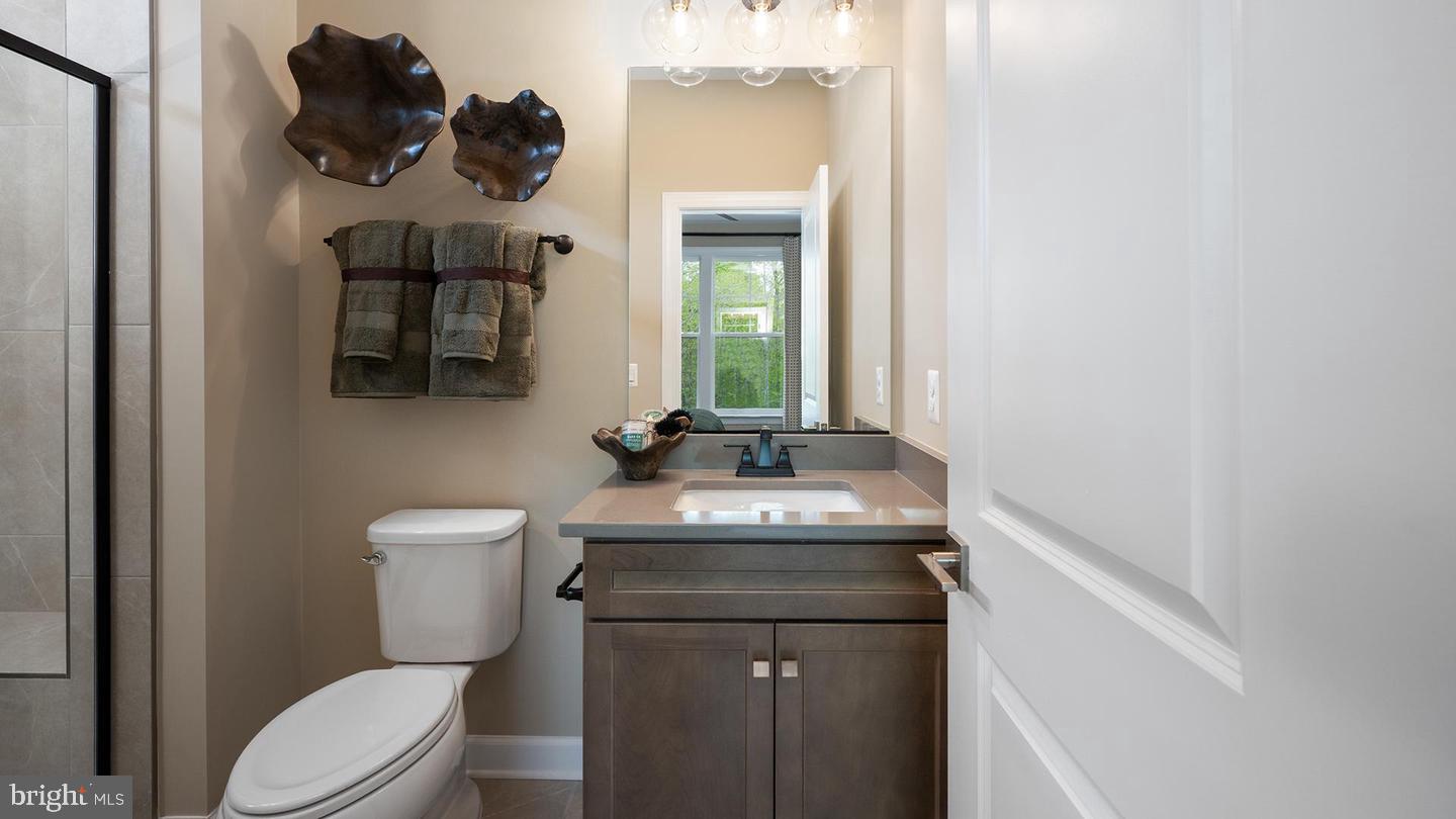 SOUTH LAKE - Residential