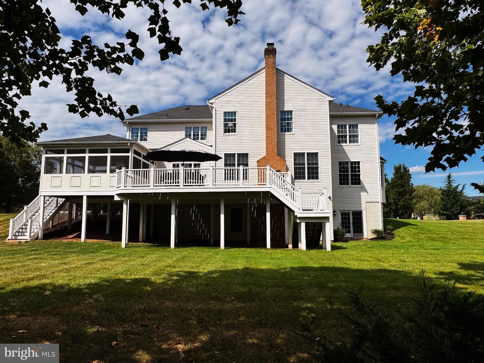 LOUDOUN VALLEY ESTATES - Residential