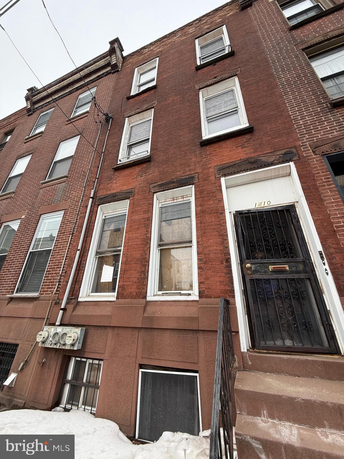 PASSYUNK SQUARE - Residential Income