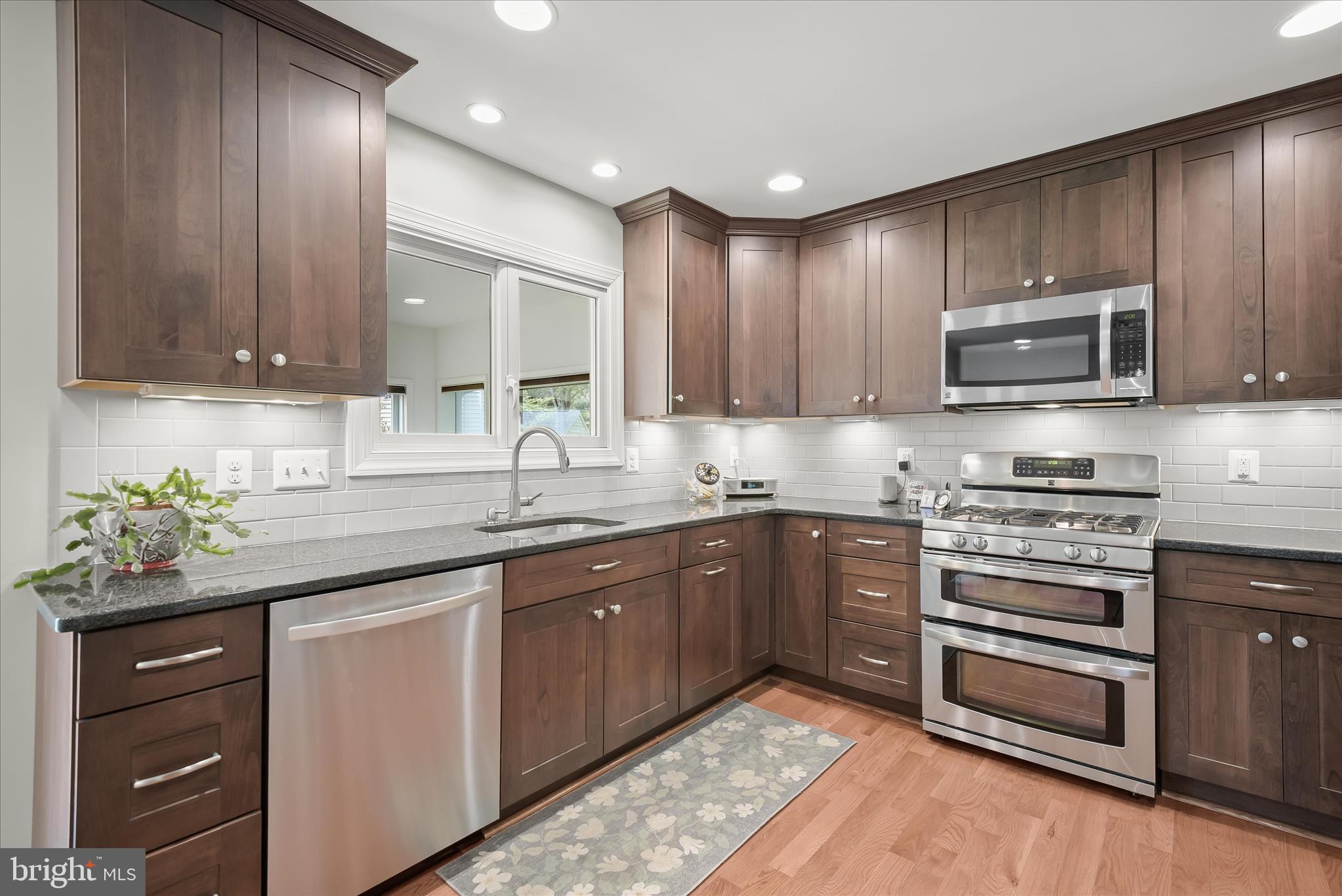 OAKLAND MILLS - Residential