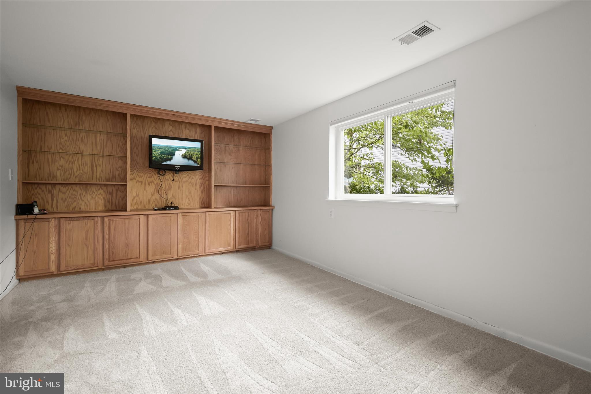 OAKLAND MILLS - Residential