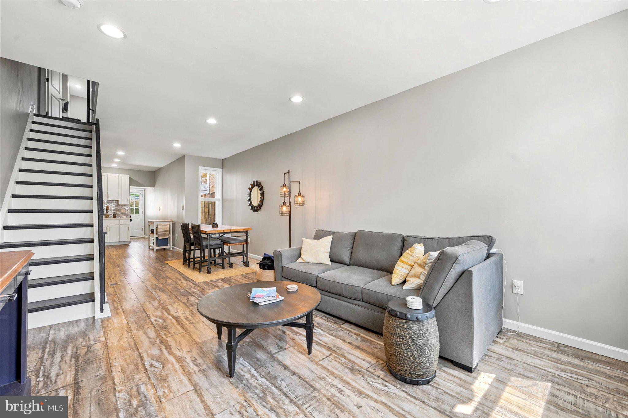 POINT BREEZE - Residential