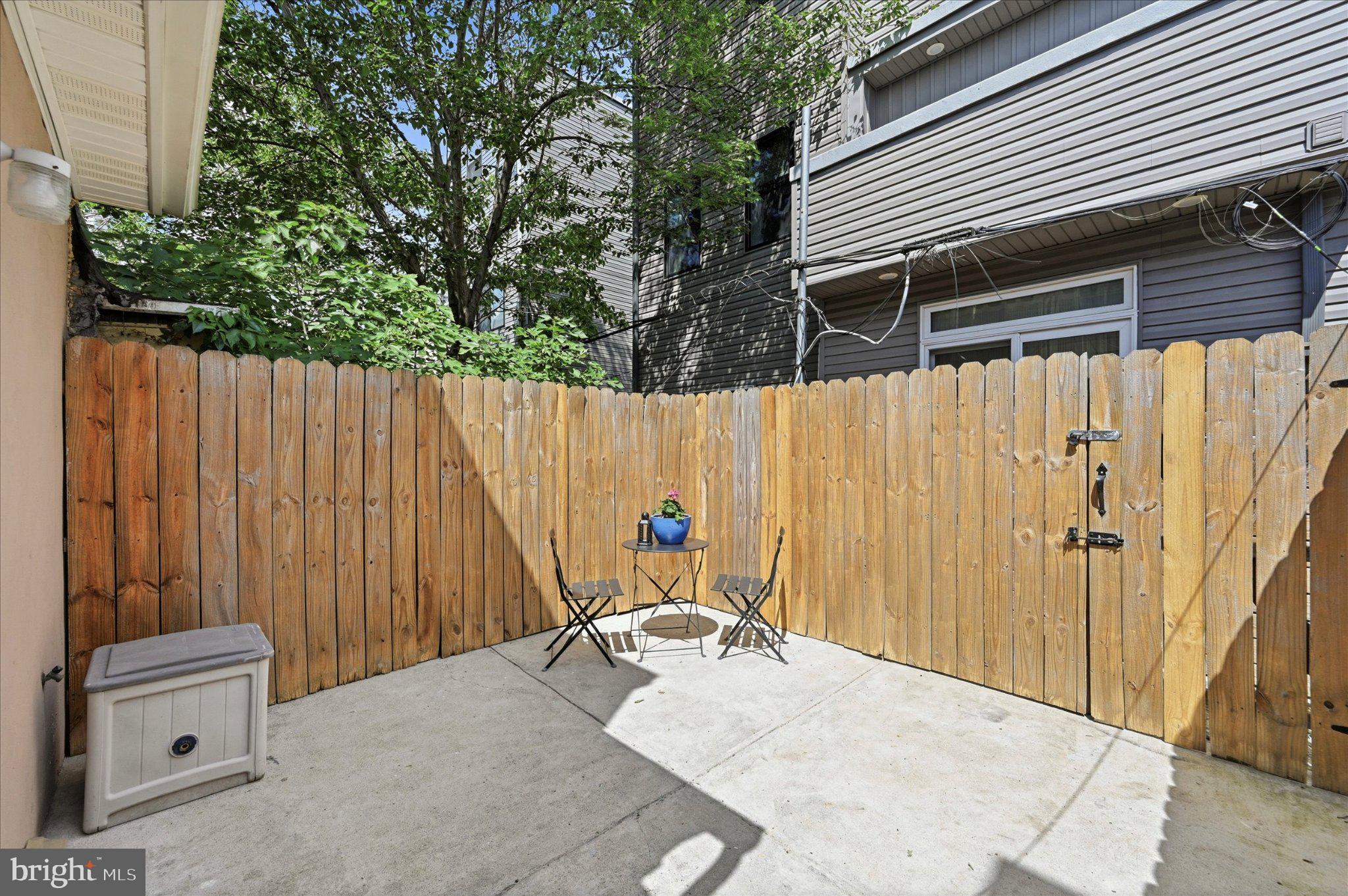 POINT BREEZE - Residential