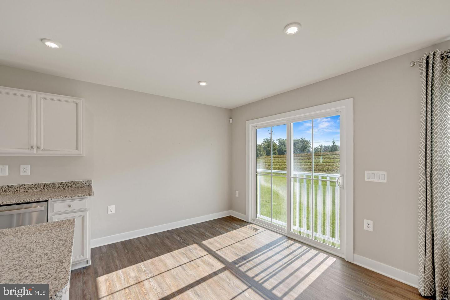 CARDINAL POINTE - Residential