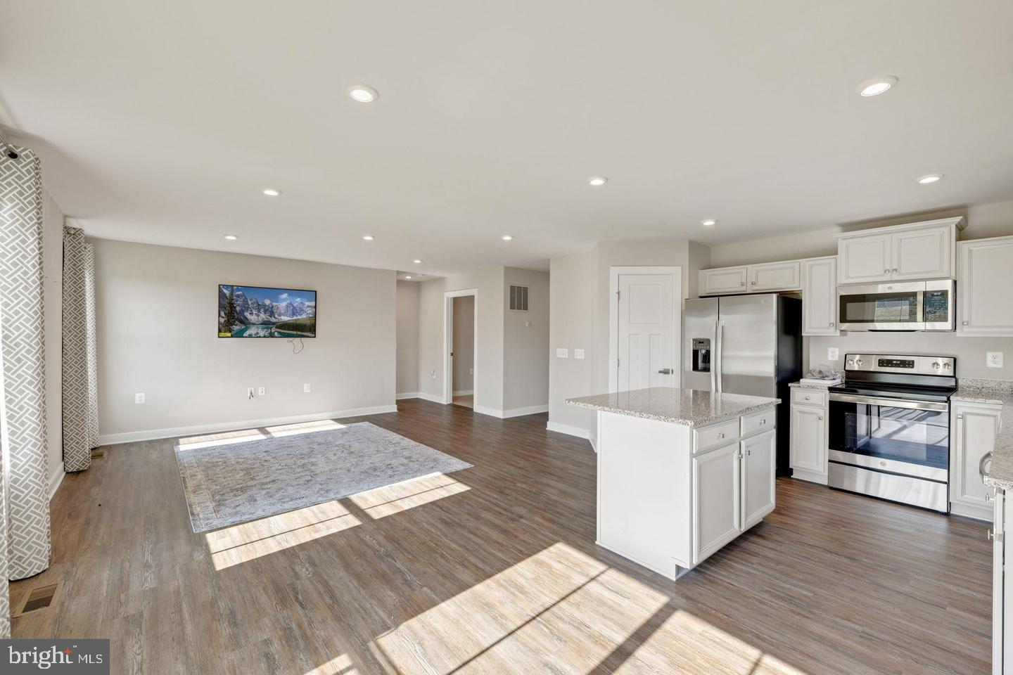 CARDINAL POINTE - Residential
