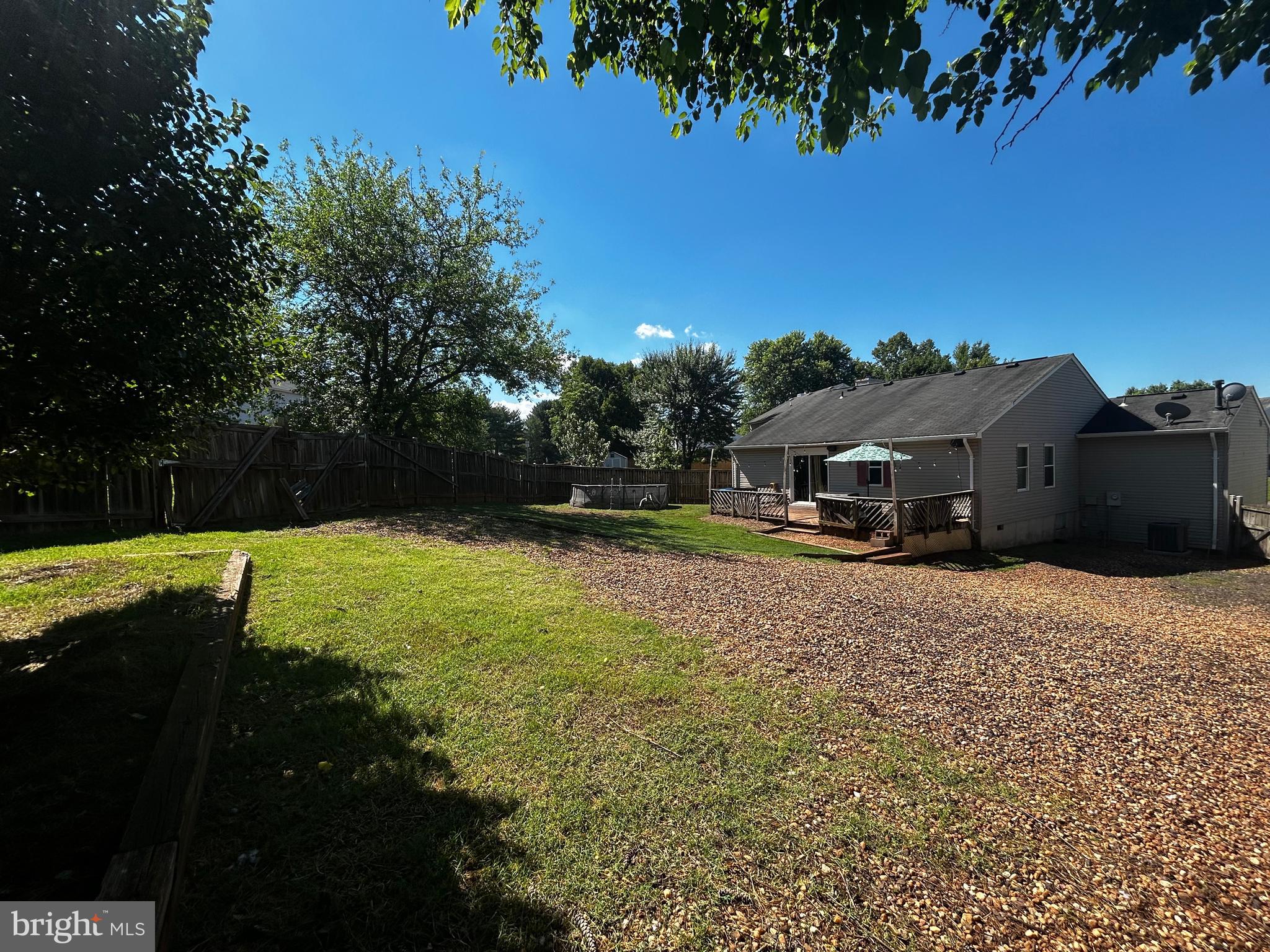 HIDDEN FIELDS - Residential