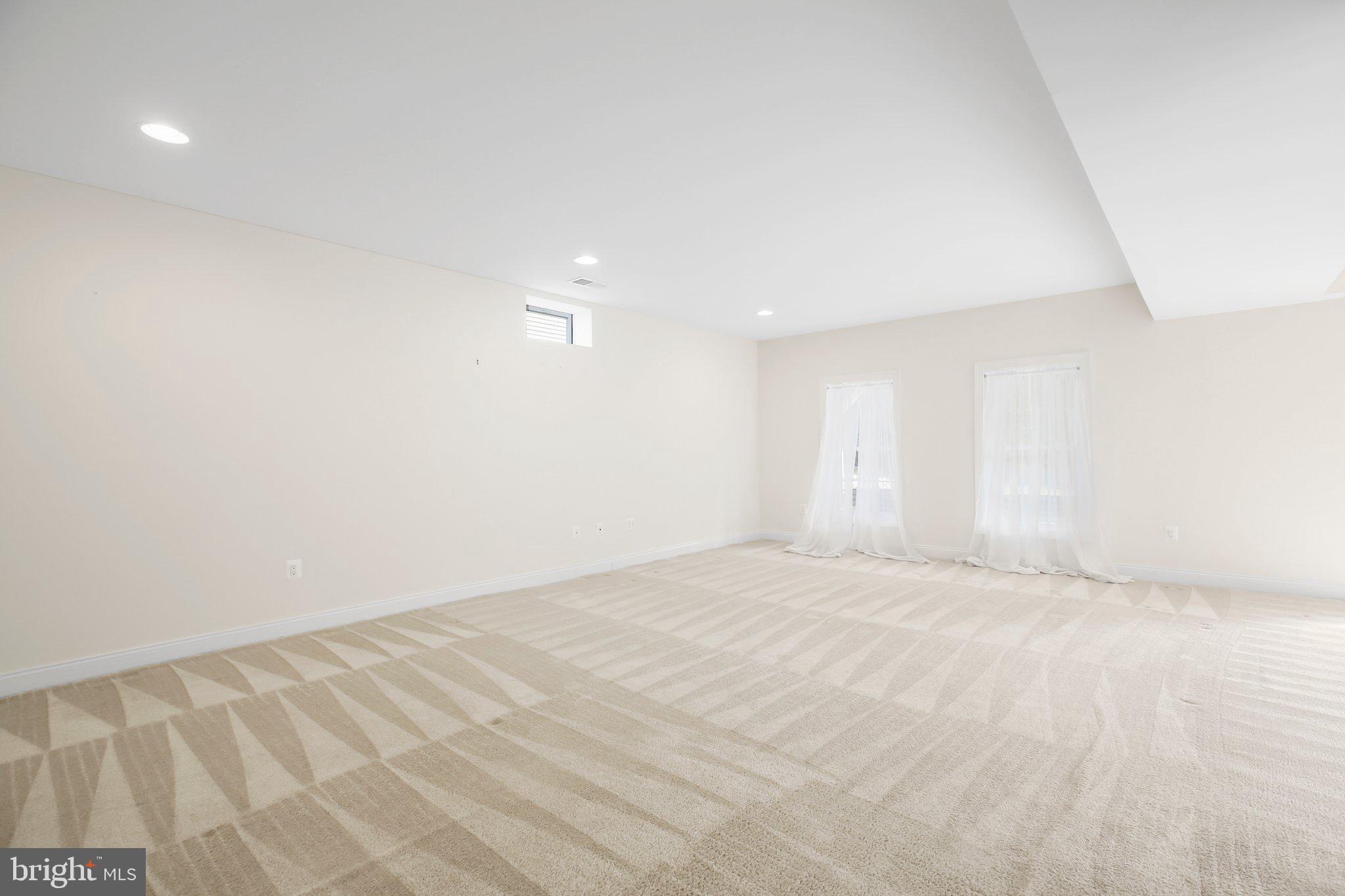 REGENCY AT CHANCELLORSVILLE - Residential
