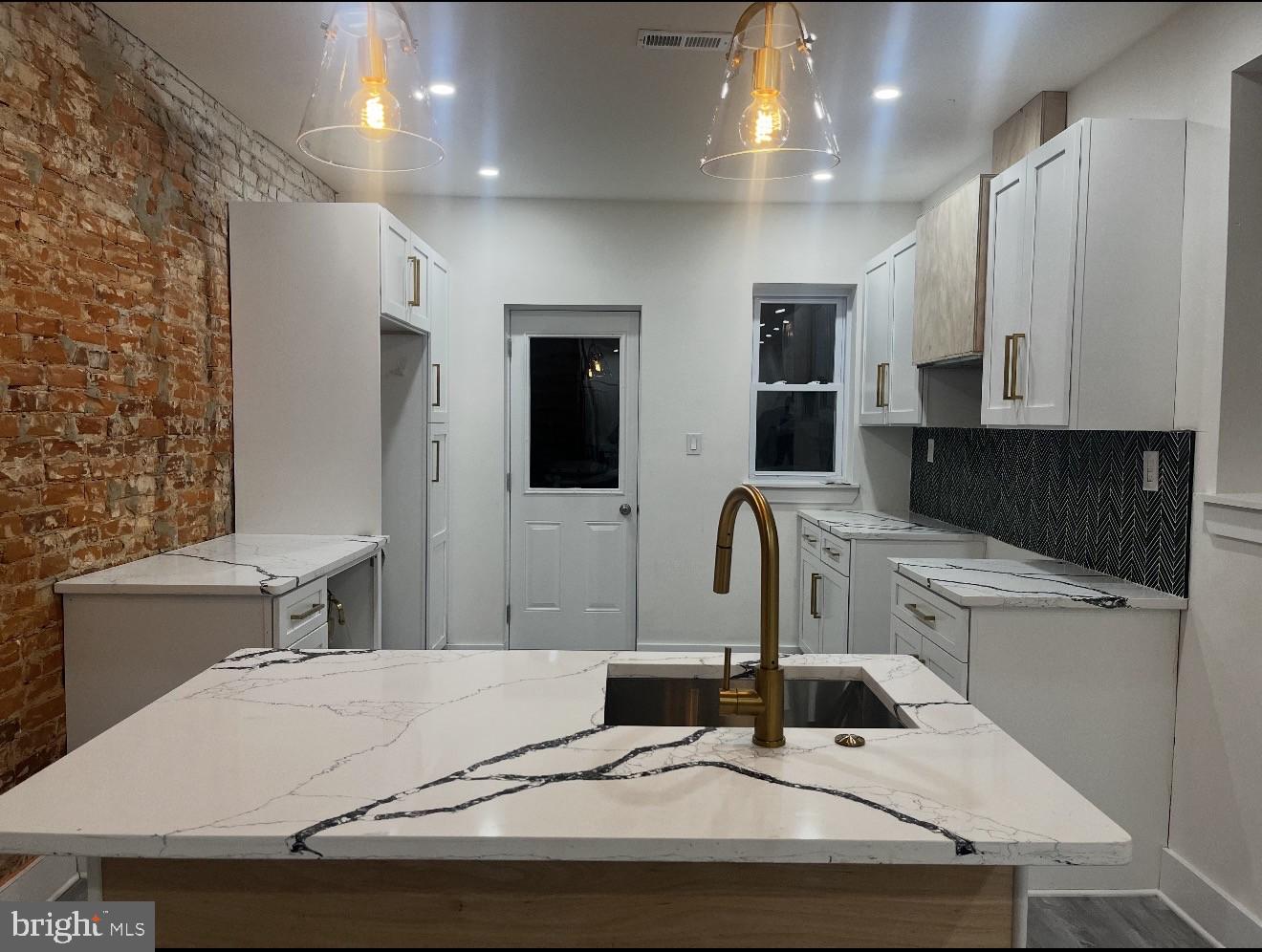COBBS CREEK - Residential