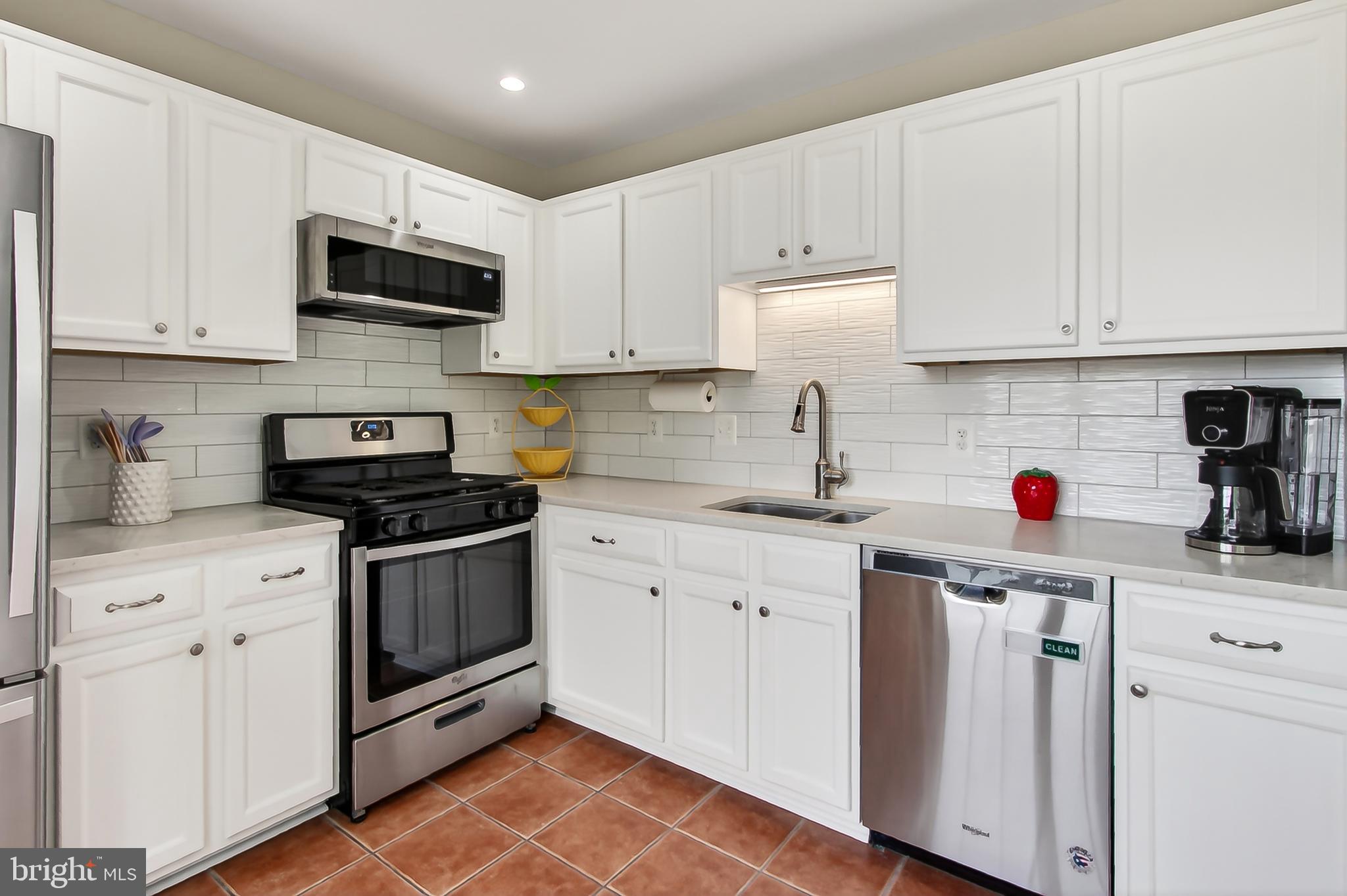 GUNSTON CORNER - Residential