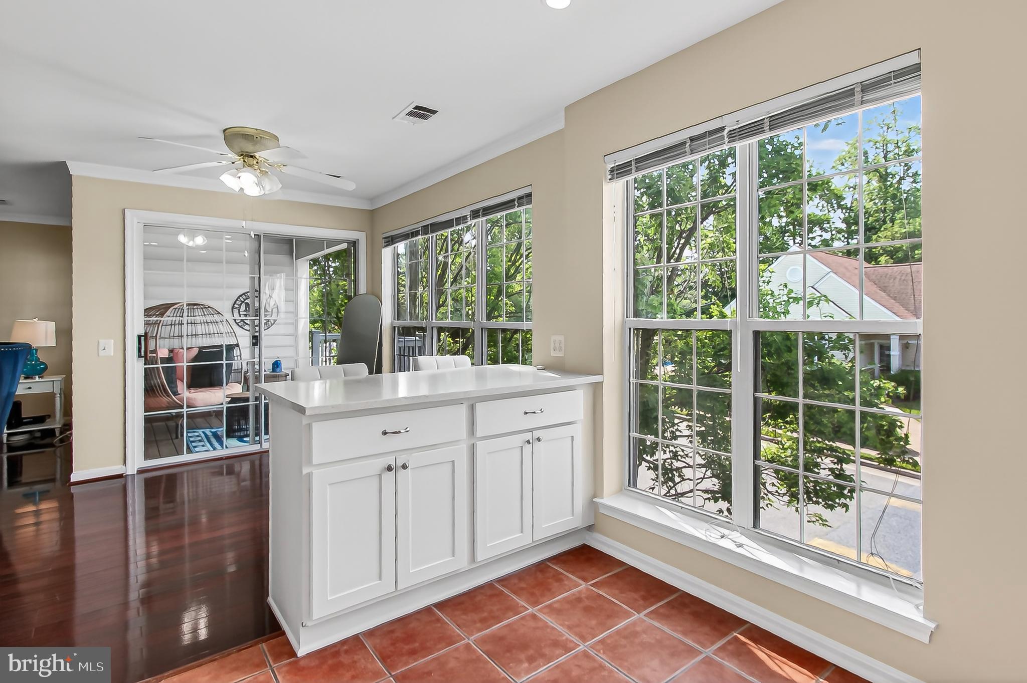 GUNSTON CORNER - Residential