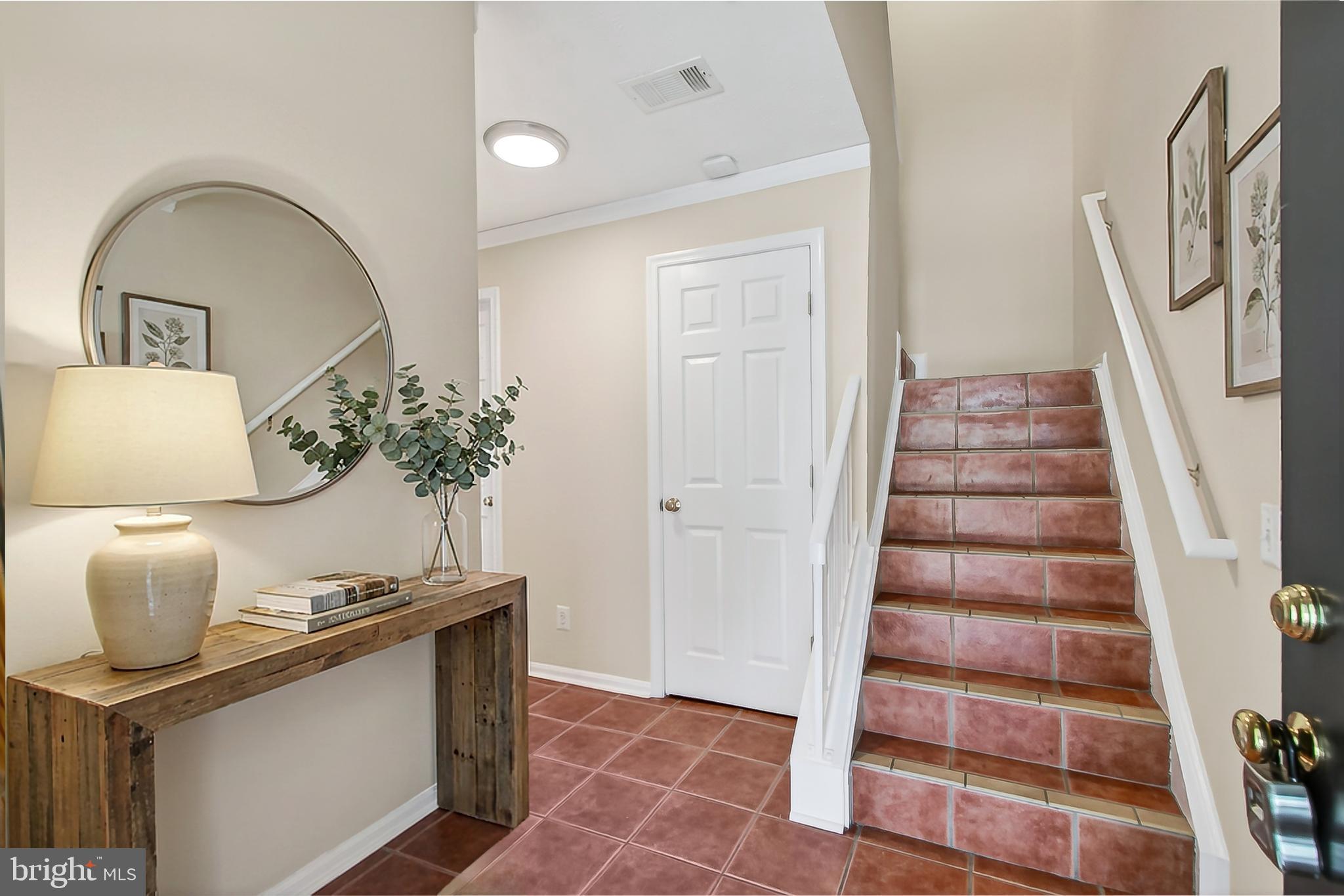 GUNSTON CORNER - Residential