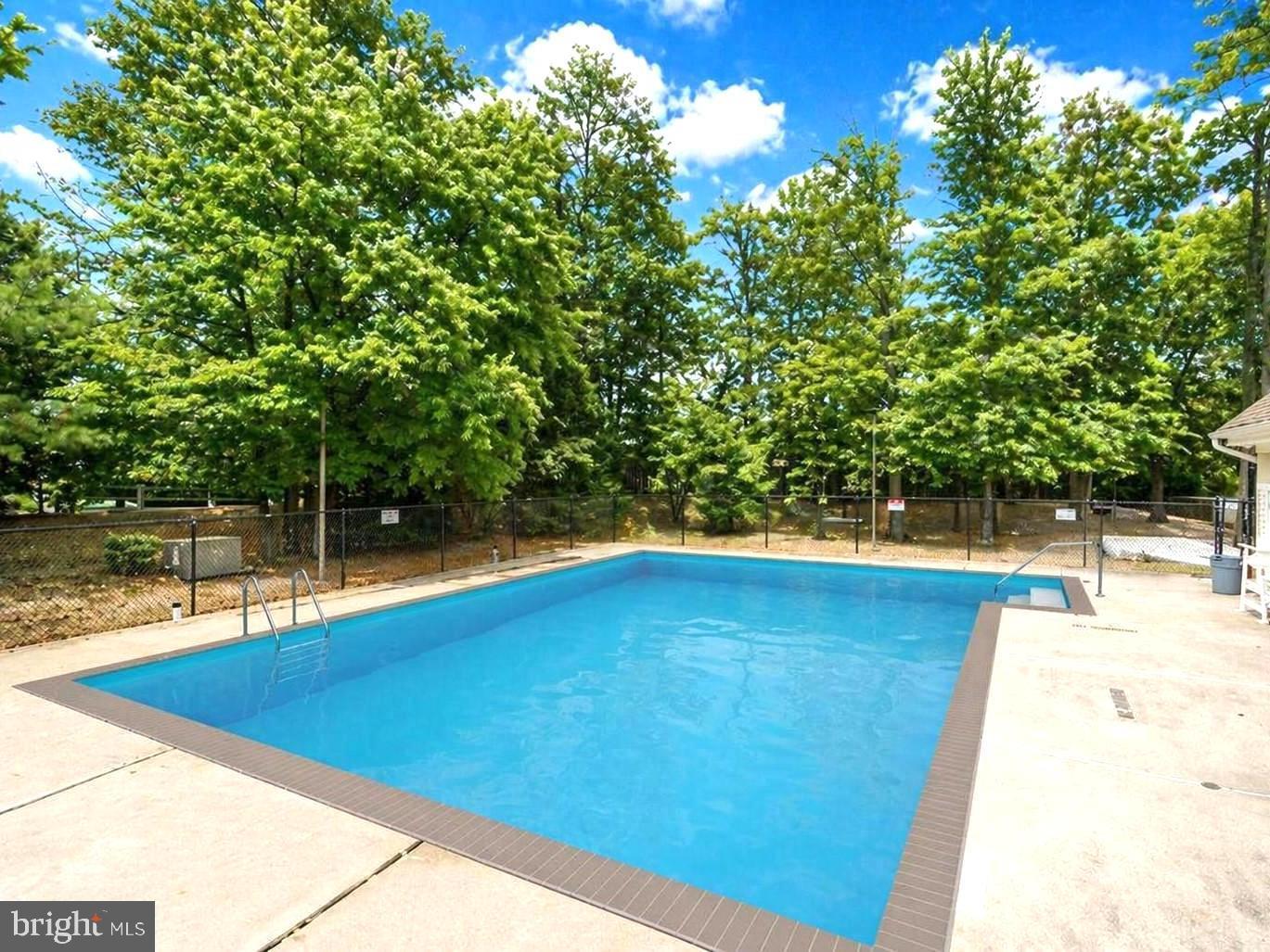 GUNSTON CORNER - Residential