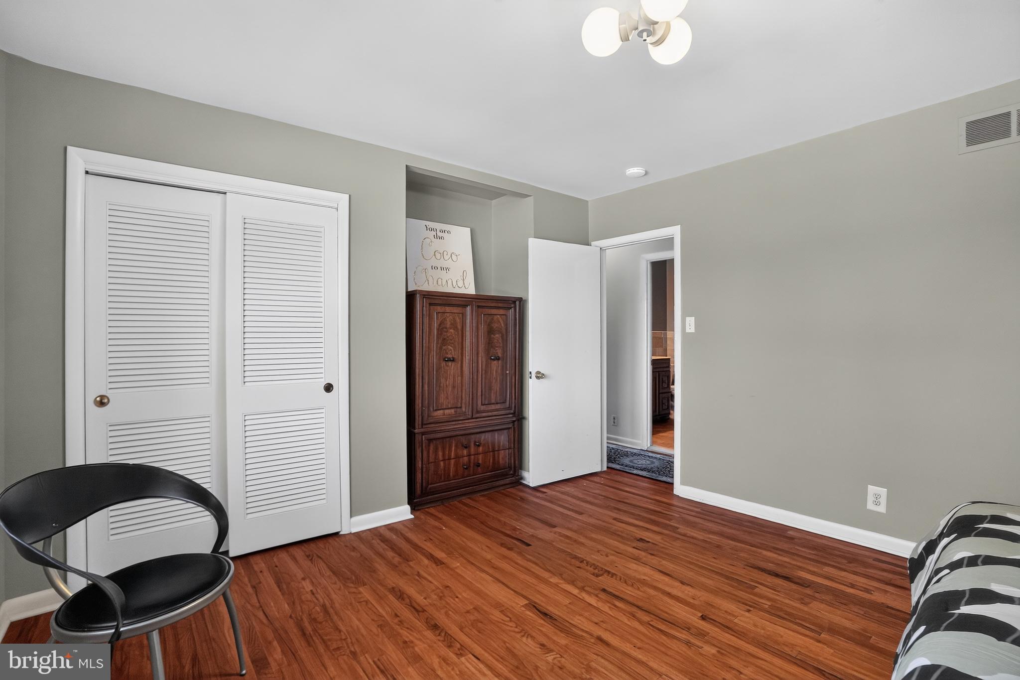 ENFIELD - Residential