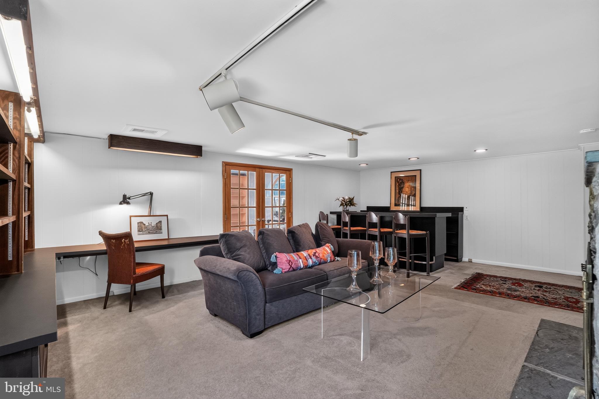 ENFIELD - Residential