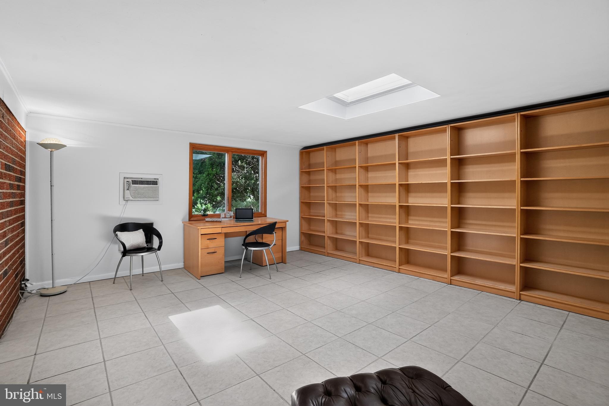 ENFIELD - Residential
