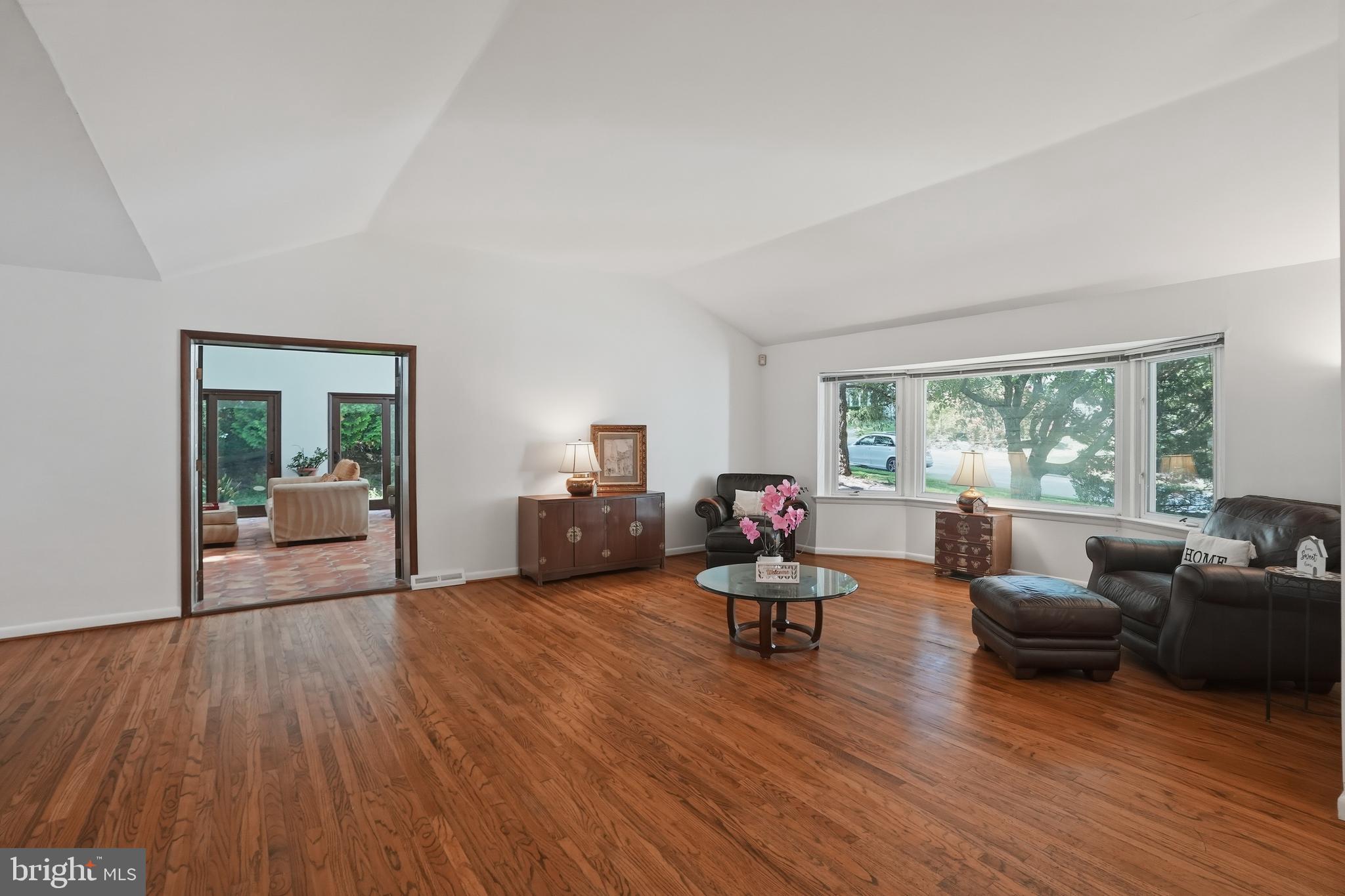 ENFIELD - Residential