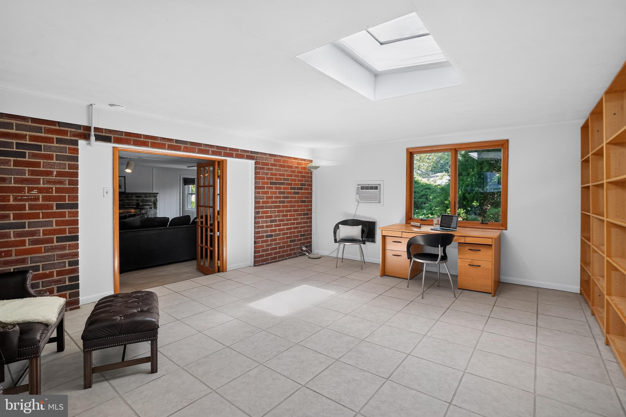ENFIELD - Residential
