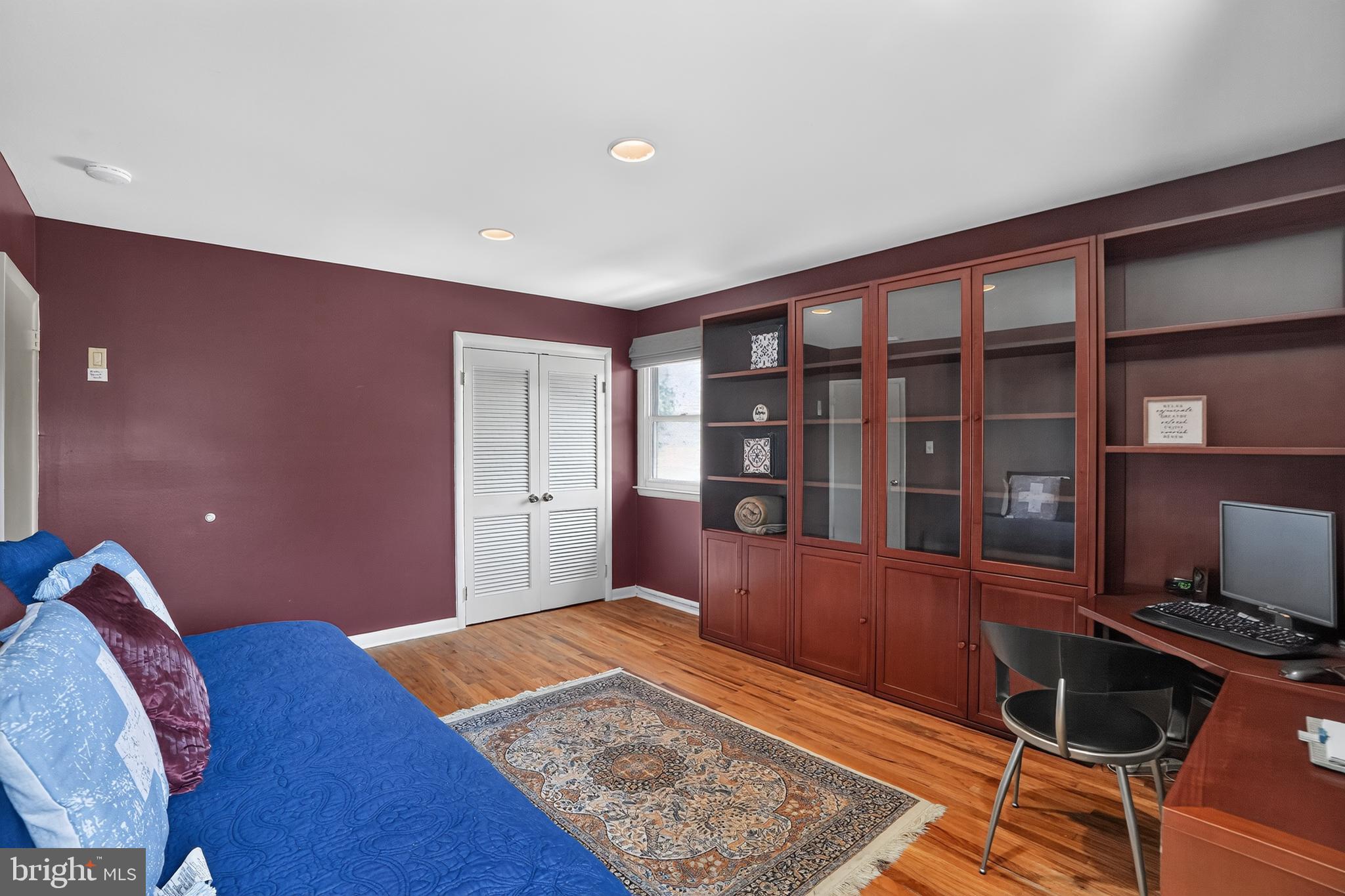 ENFIELD - Residential