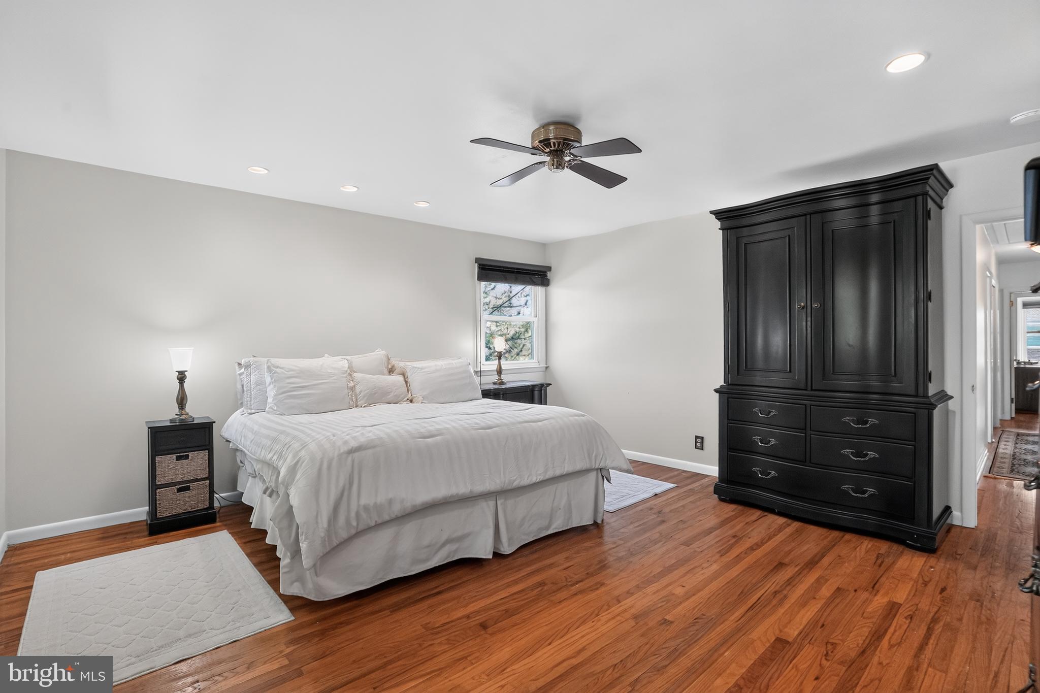 ENFIELD - Residential