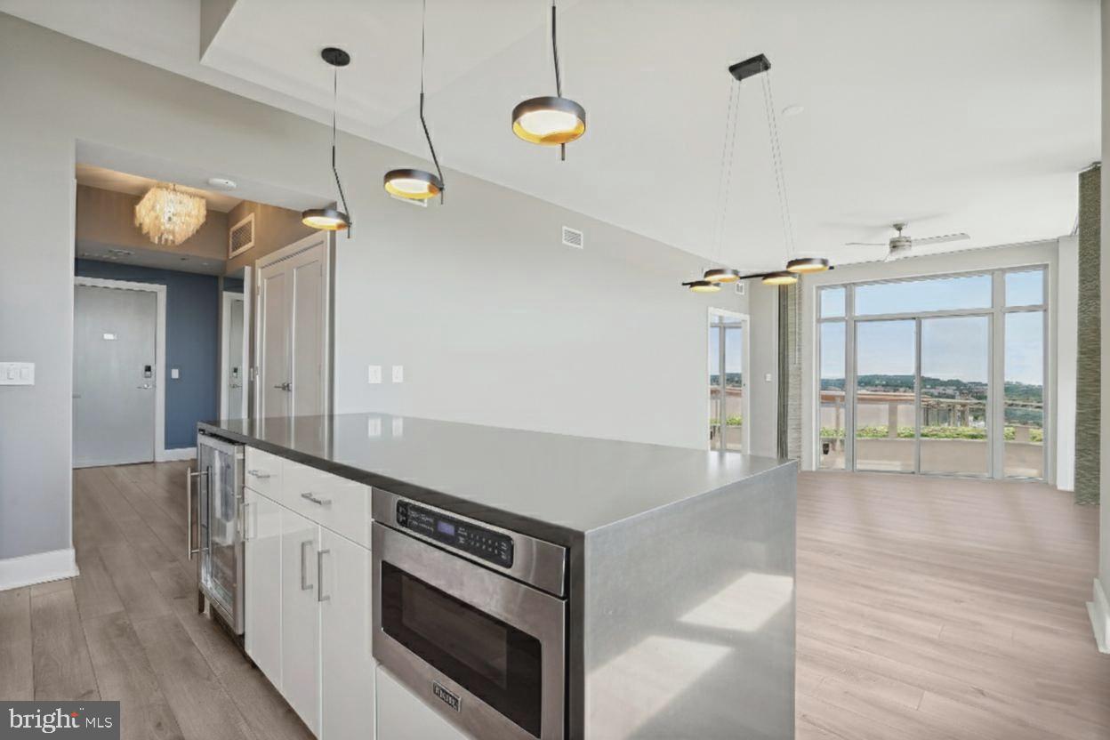 CAPITOL GATEWAY - Residential