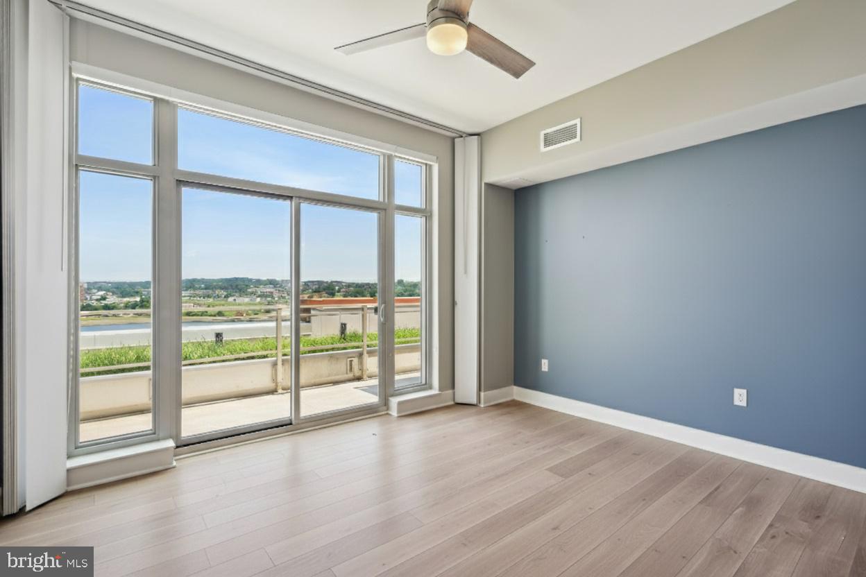 CAPITOL GATEWAY - Residential