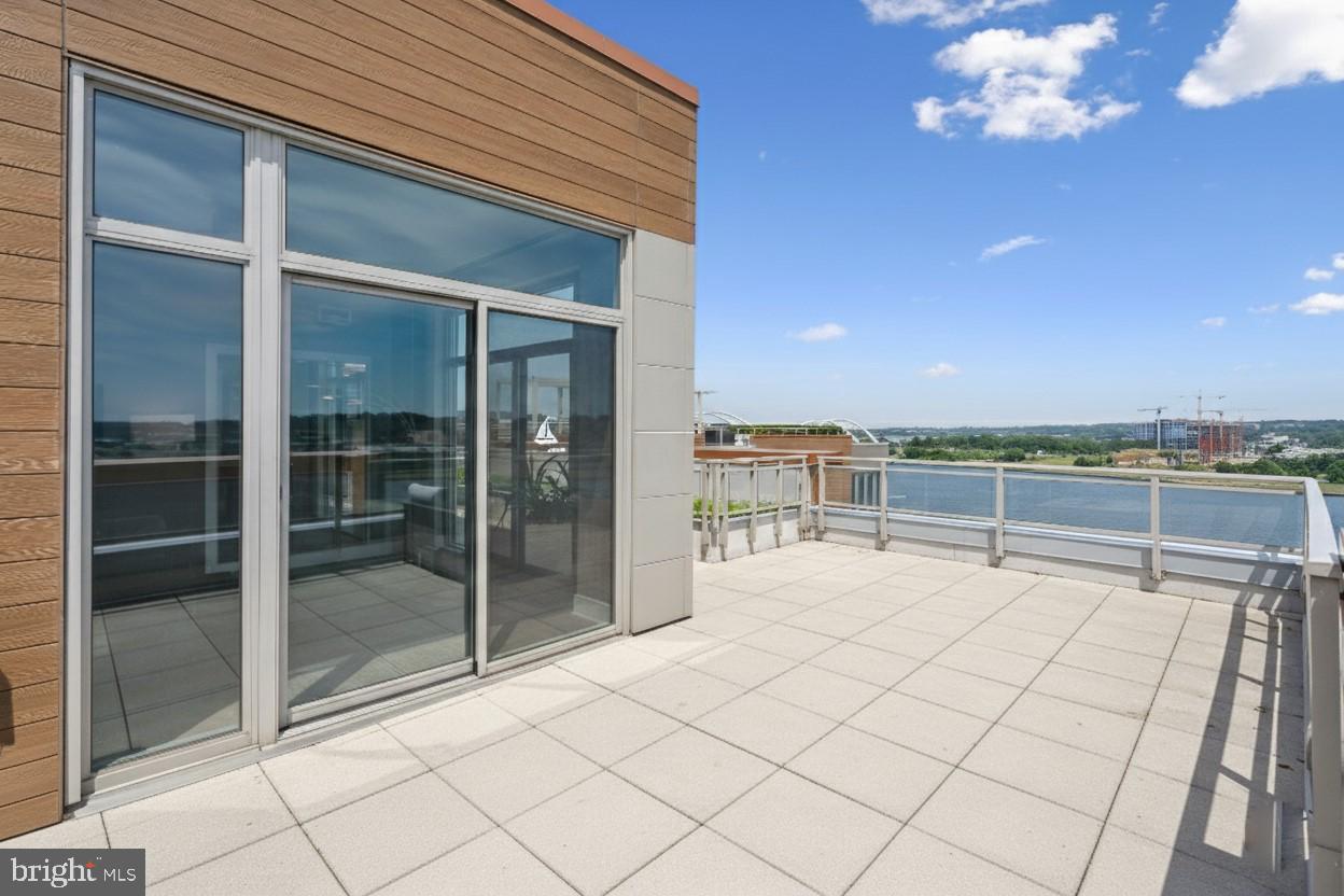 CAPITOL GATEWAY - Residential