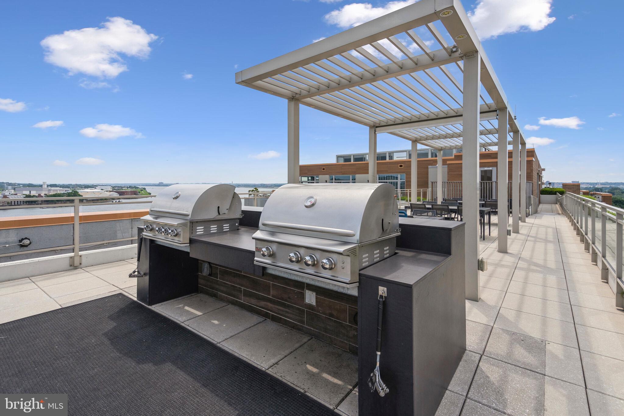 CAPITOL GATEWAY - Residential