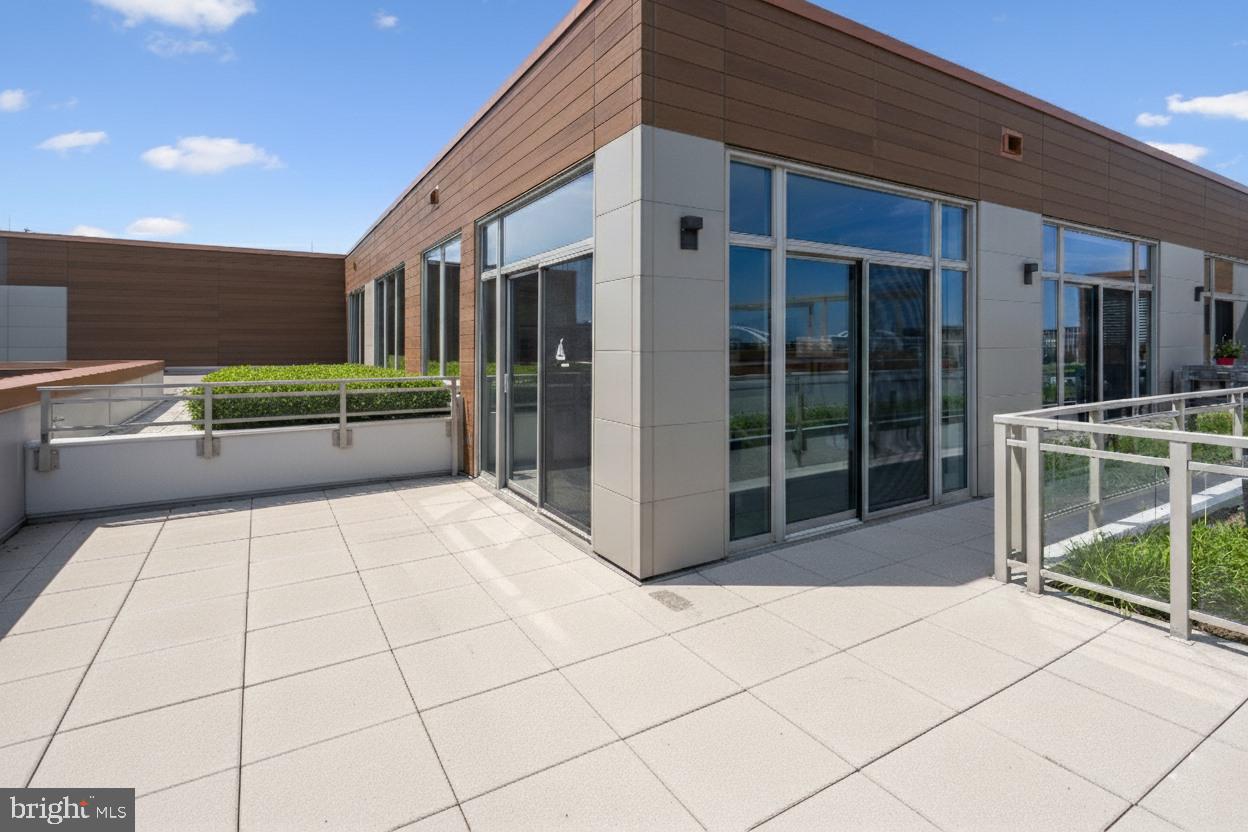 CAPITOL GATEWAY - Residential