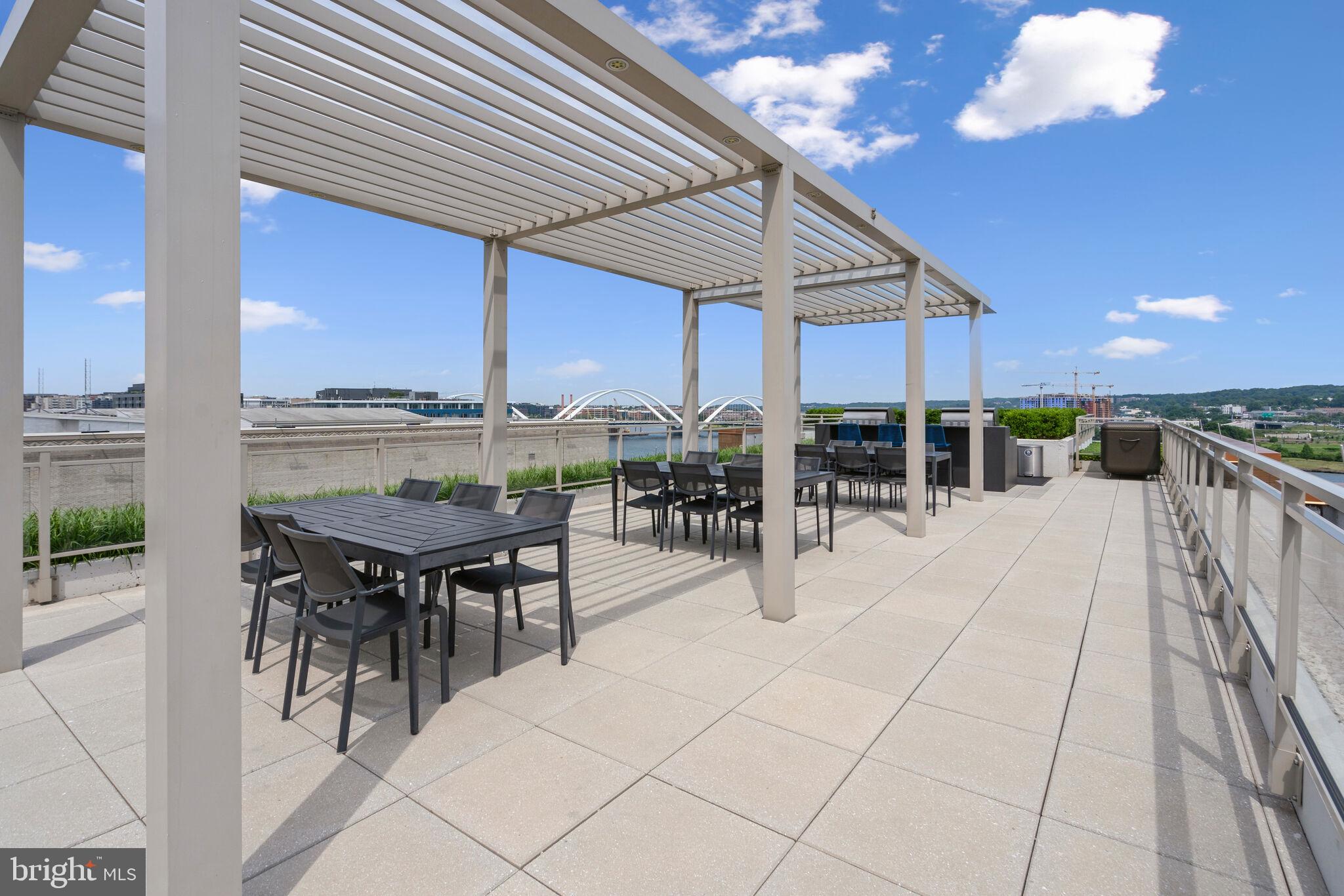 CAPITOL GATEWAY - Residential