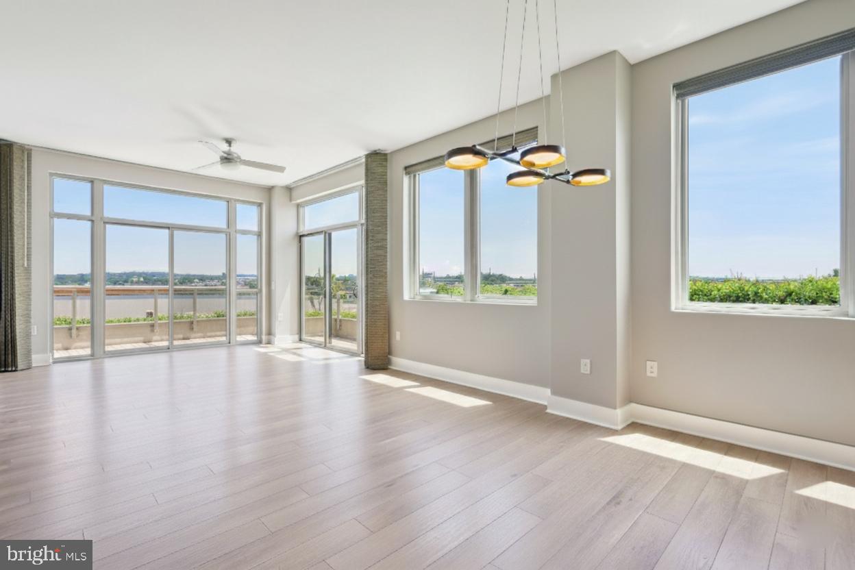 CAPITOL GATEWAY - Residential