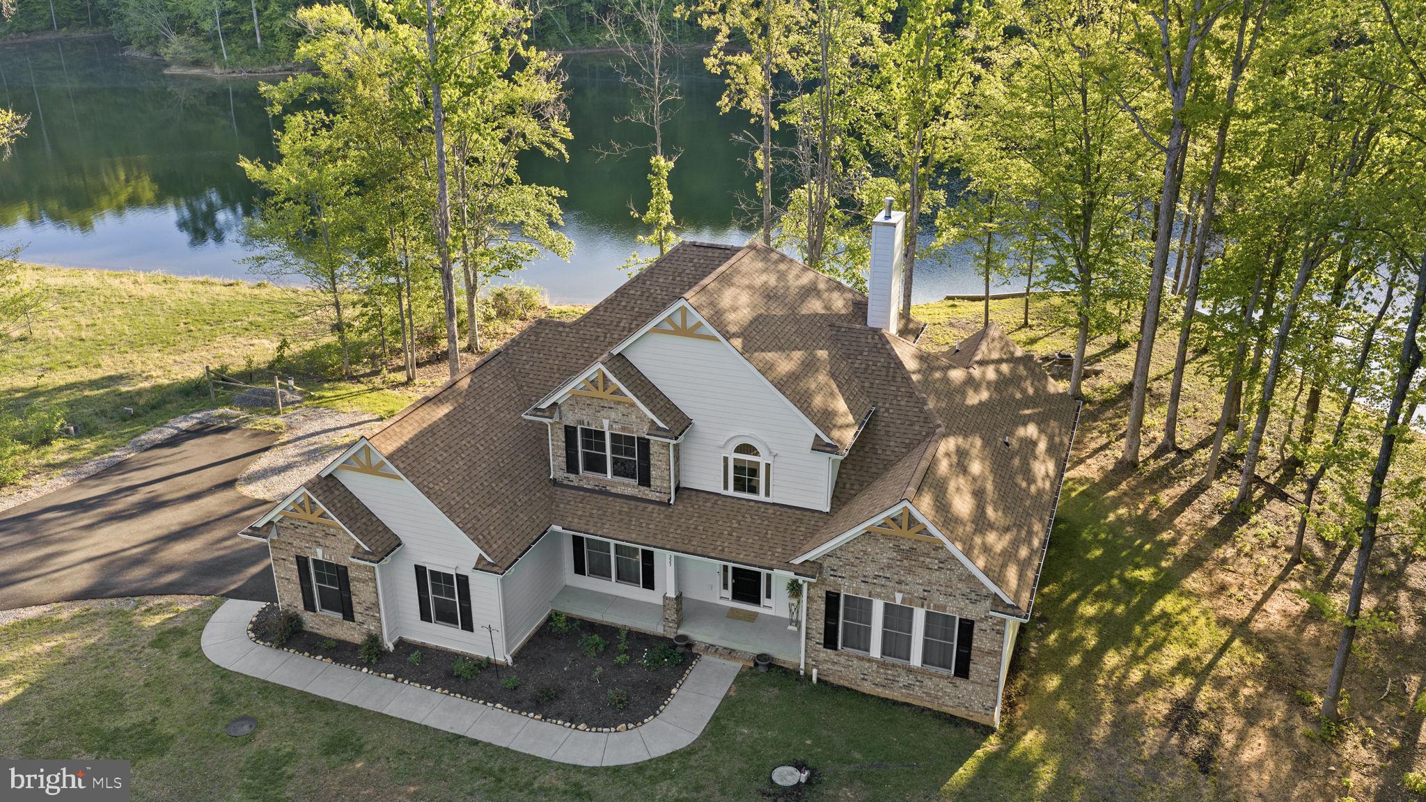 NOAH'S LANDING - Residential