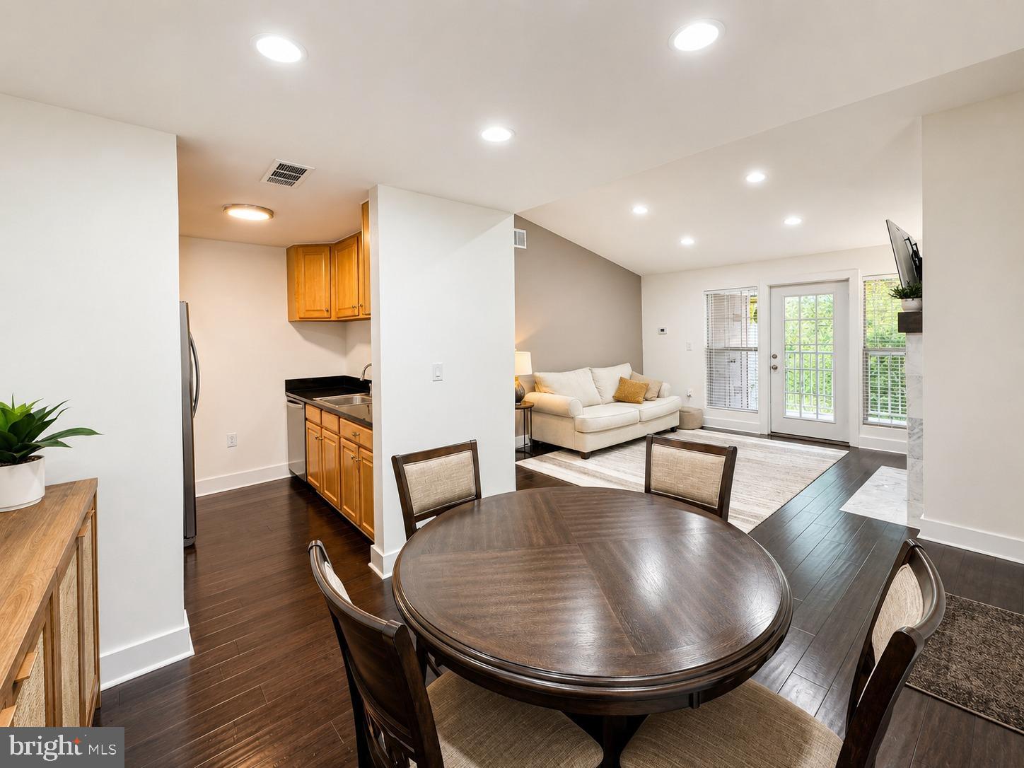 ASHBURN FARM - Residential