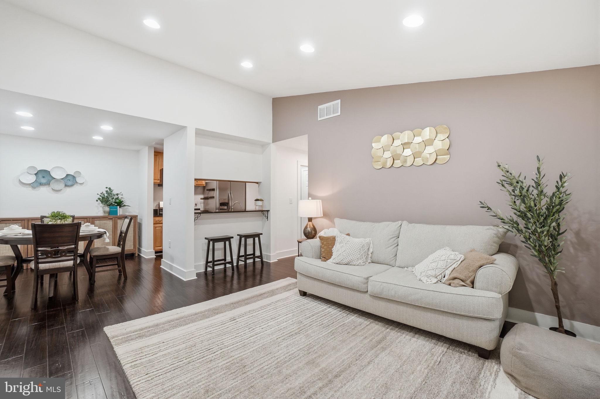 ASHBURN FARM - Residential
