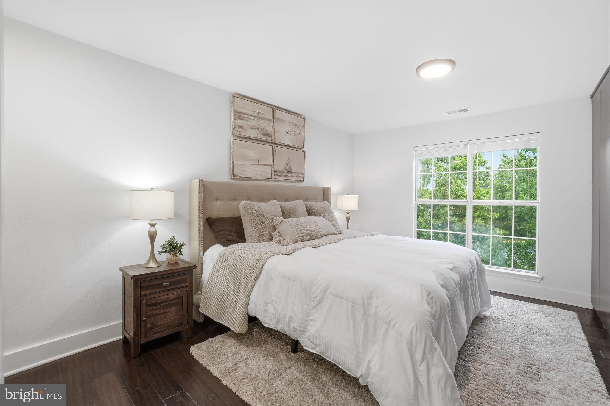 ASHBURN FARM - Residential