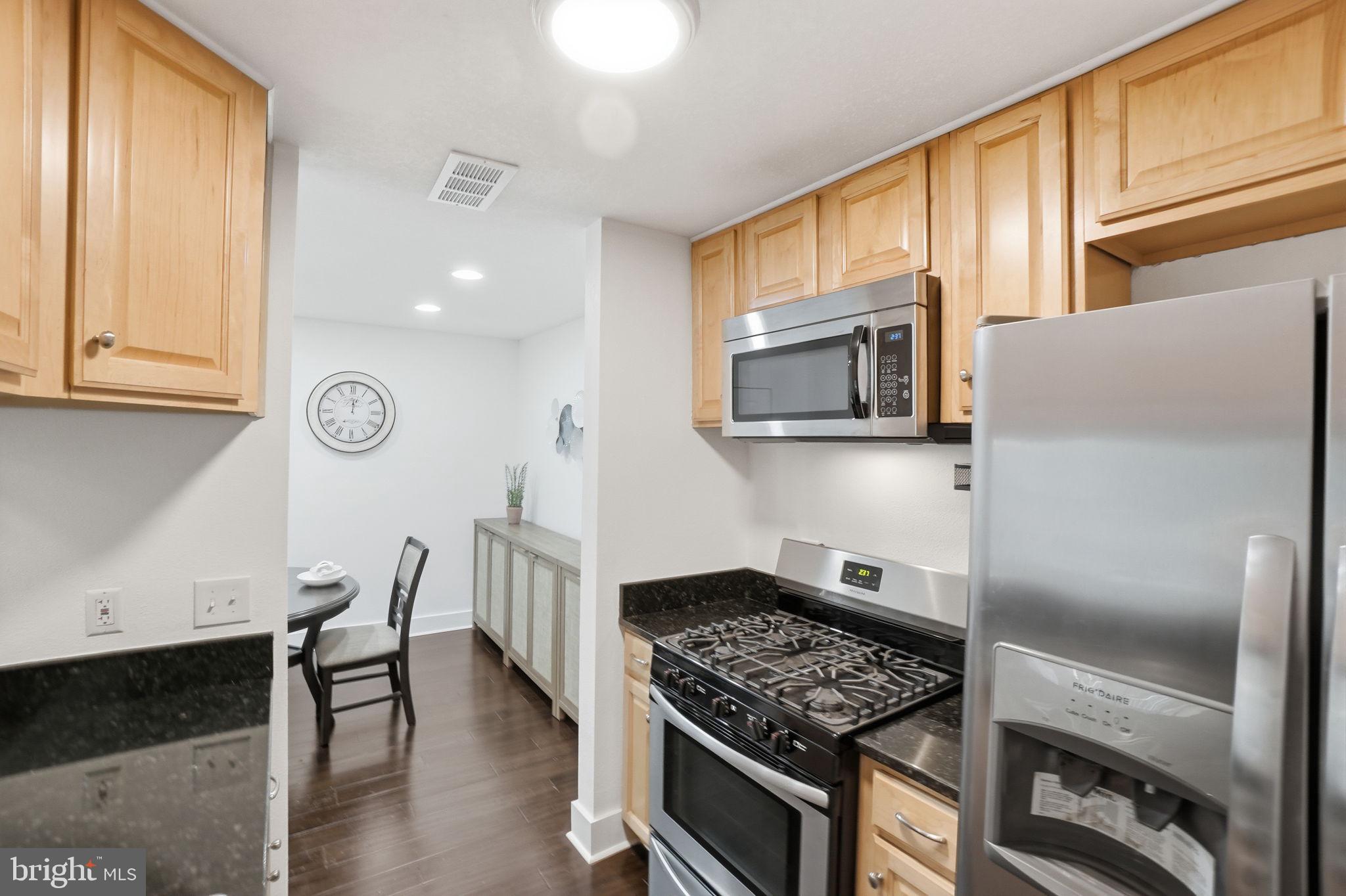 ASHBURN FARM - Residential