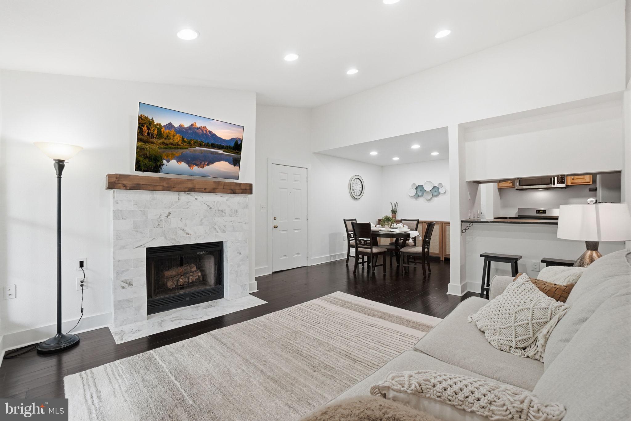 ASHBURN FARM - Residential