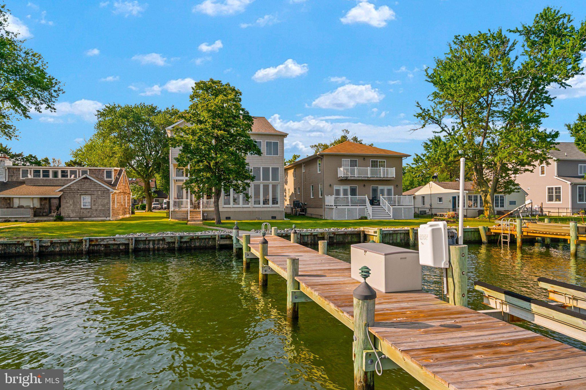 CHESTER RIVER BEACH - Residential