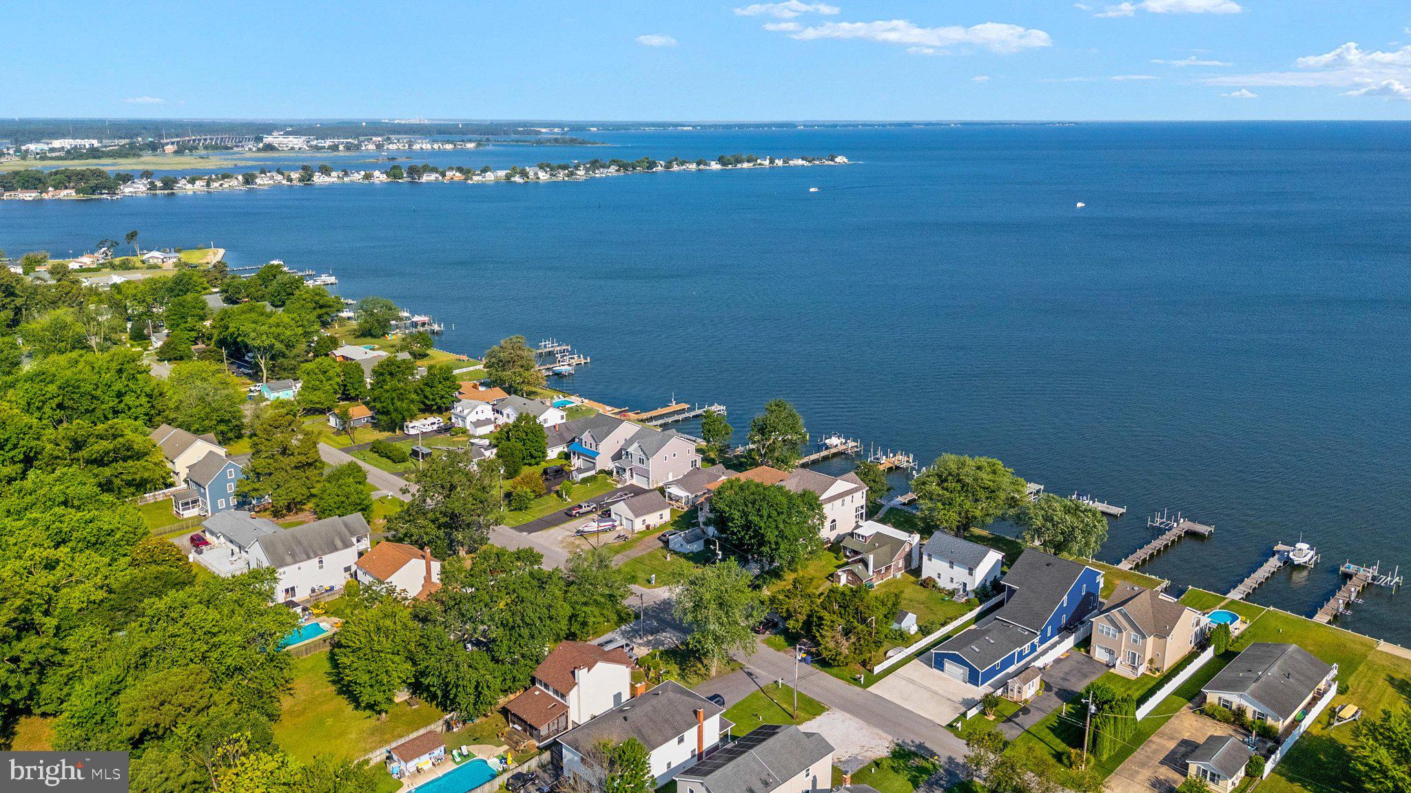 CHESTER RIVER BEACH - Residential