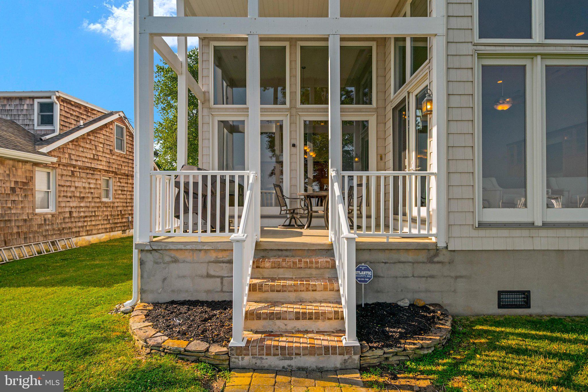 CHESTER RIVER BEACH - Residential