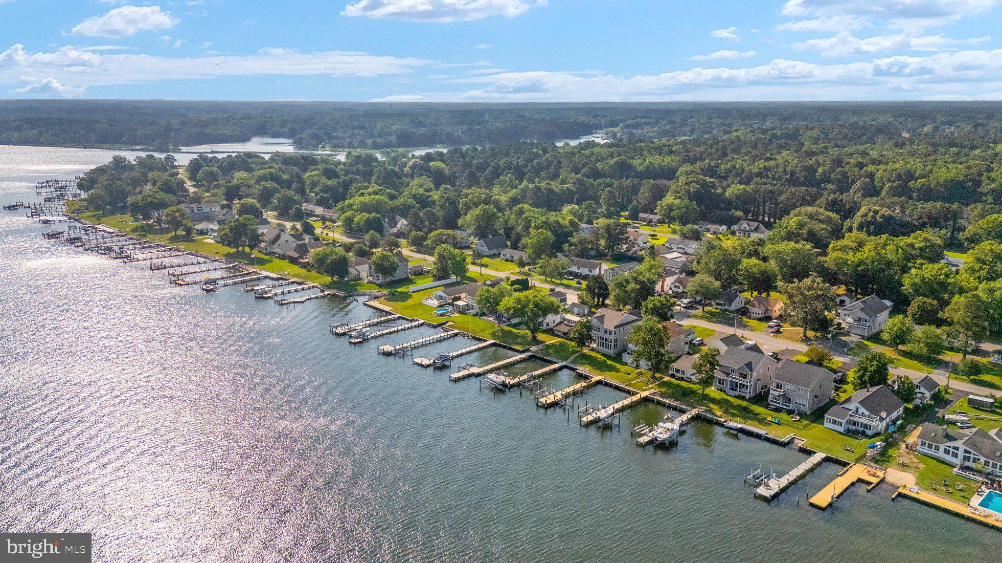 CHESTER RIVER BEACH - Residential