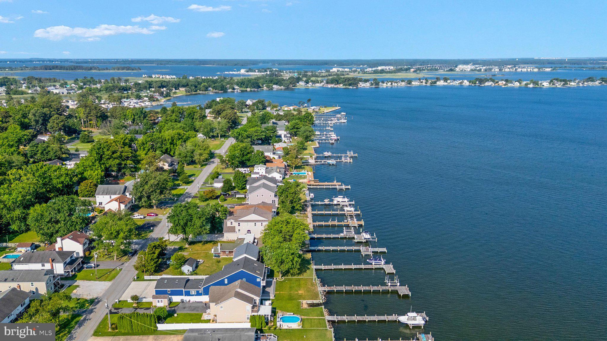 CHESTER RIVER BEACH - Residential
