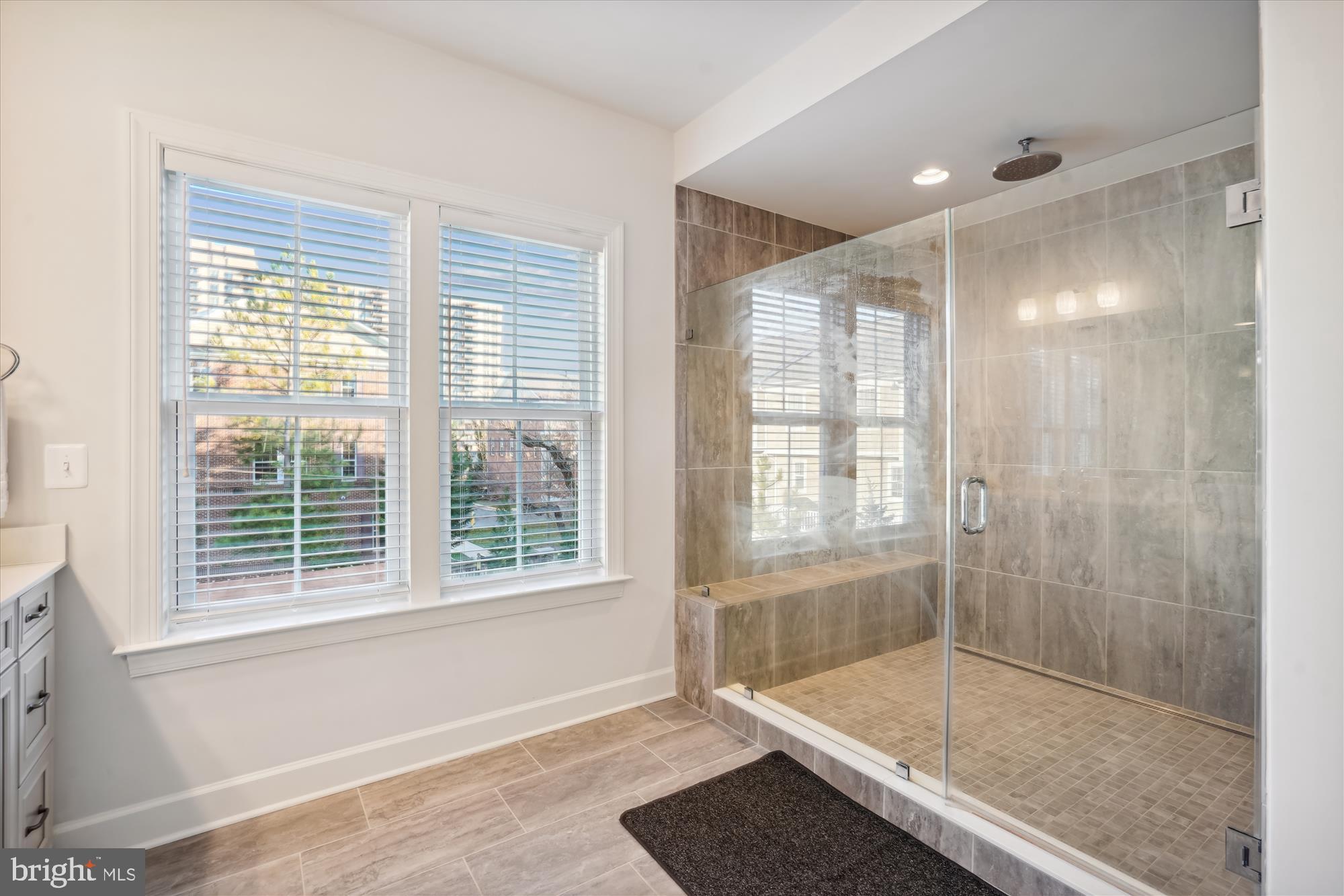 HUNTING CREEK - Residential
