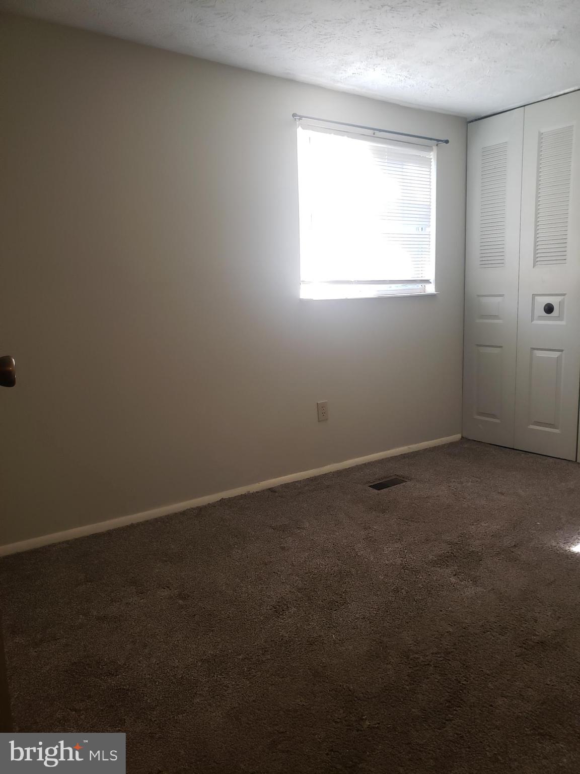 OAK SPRINGS - Residential Lease