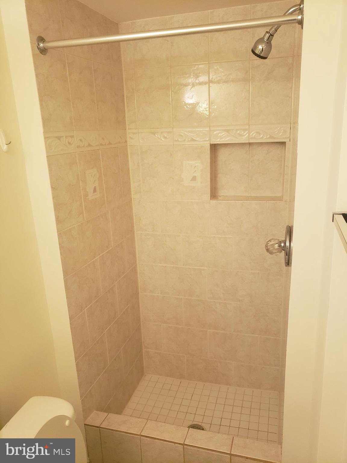 OAK SPRINGS - Residential Lease
