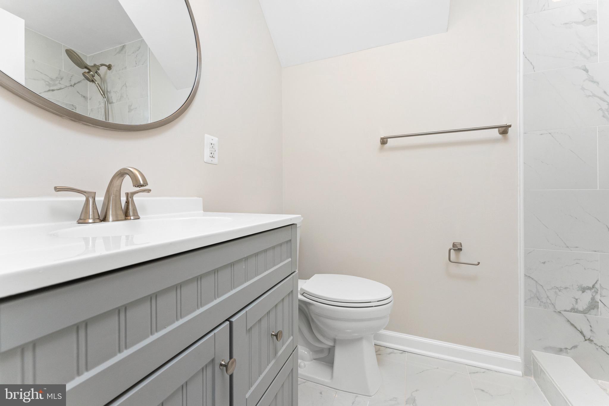 VIRGINIA KNOLLS - Residential