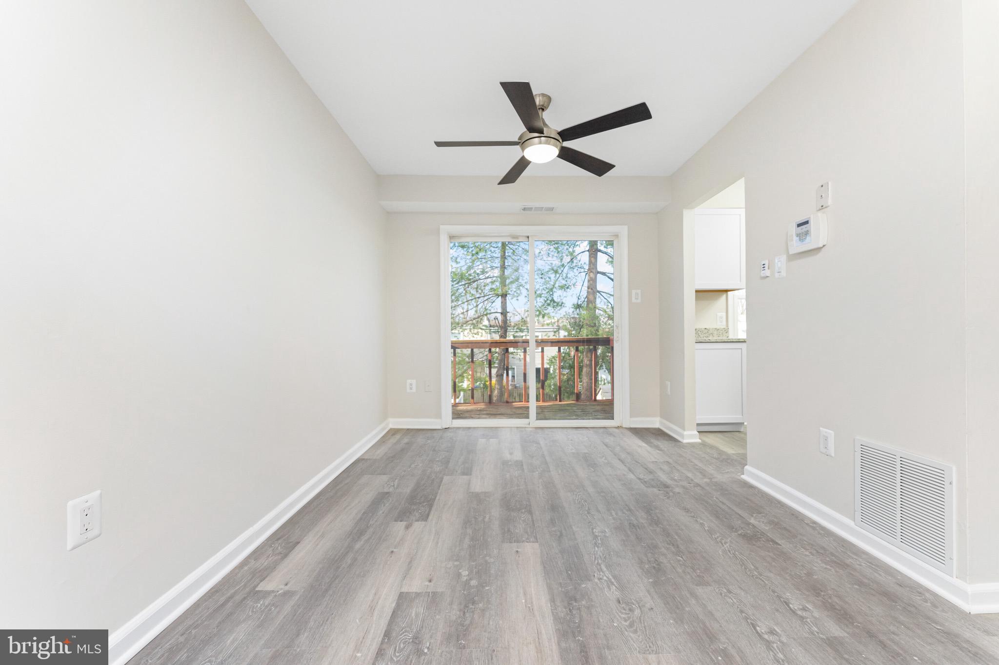 VIRGINIA KNOLLS - Residential